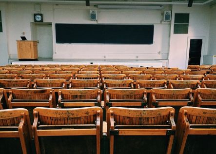 classroom 1699745 640