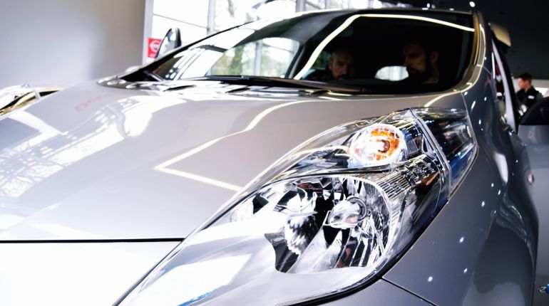 Problém s parkováním? S novým Nissanem LEAF už ho mít nebudete