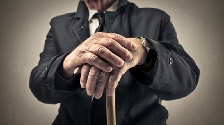 Jak komunikovat s osobou postiženou Alzheimerovou chorobou? Odpovědí je validace. 