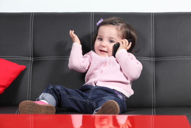 dite telefon shutterstock 138472262