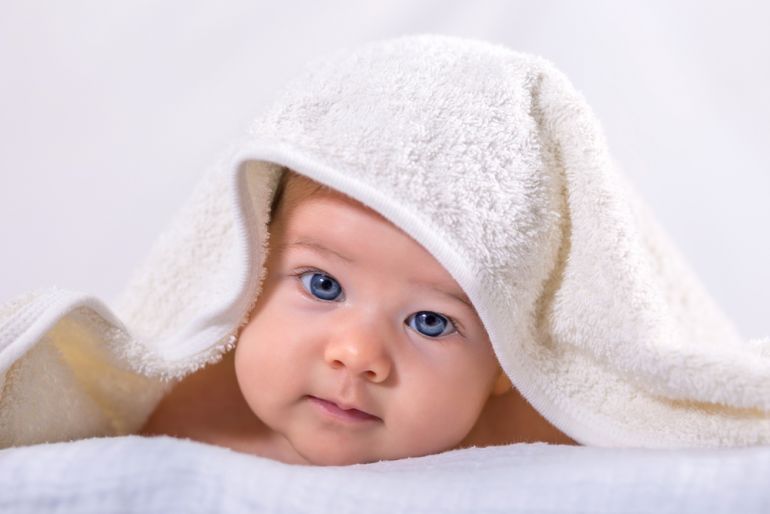 kojenec shutterstock 570224203