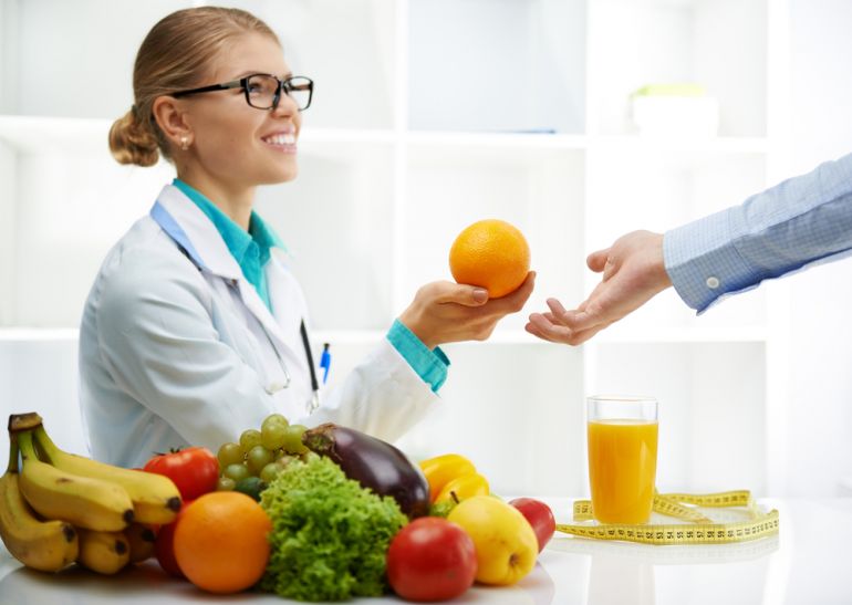 nutricni odbornik shutterstock 331911173