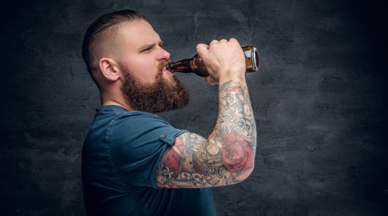 Bolí vás hlava? Dejte si pivo! Je to vyzkoumané a funguje to