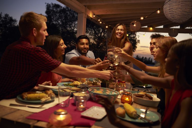 pozdni vecere shutterstock 562283791