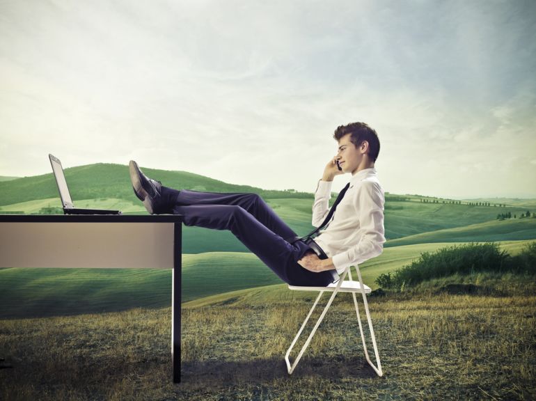 prace shutterstock 117455212