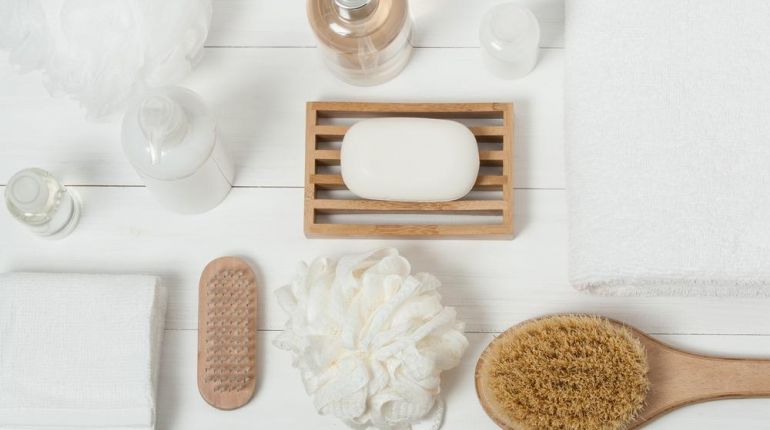 10 bio produktů, které musíte mít v koupelně 