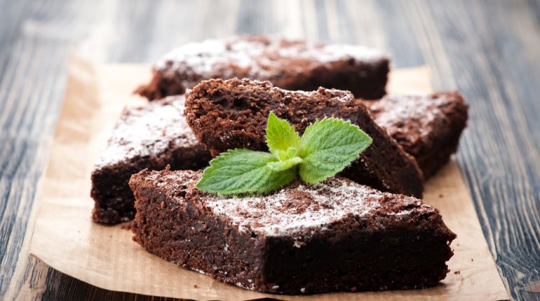 Brownie nejen pro vegany: s cuketou, karobem a lněným semínkem