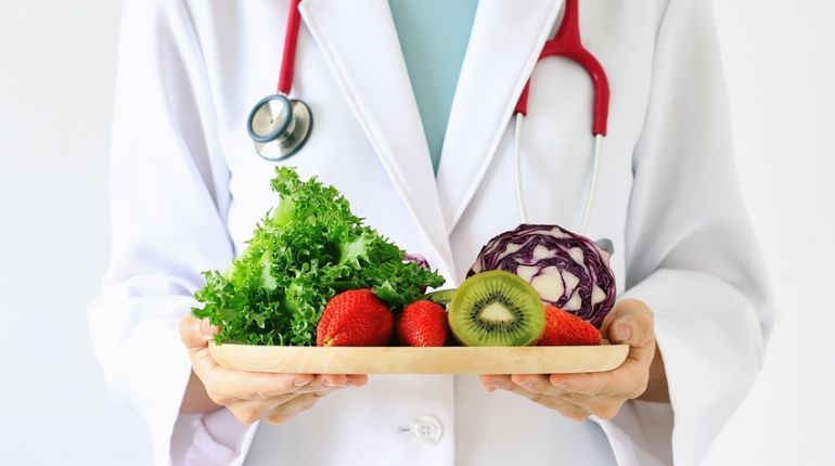 Skrývá se cesta za nesmrtelností v potravě? Vědci vám díky dietě prodlouží život