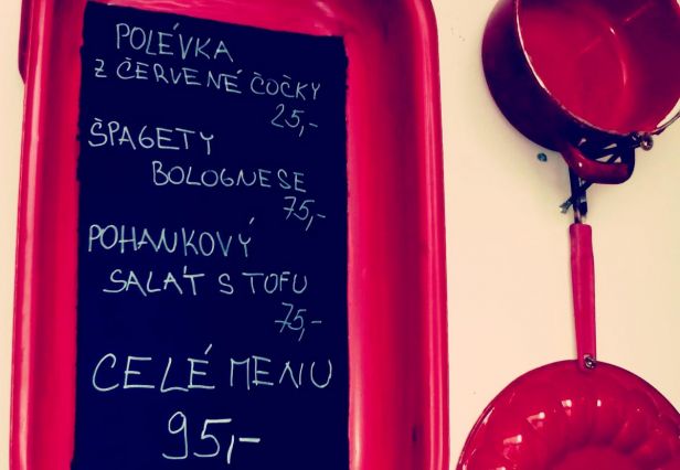 jidelna bezdomovcu foto 2