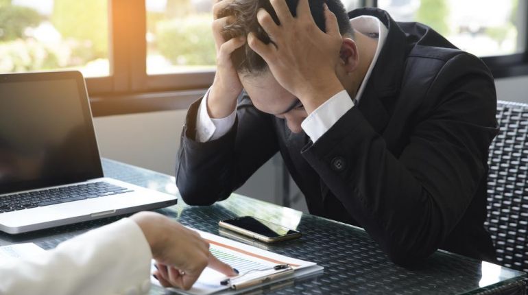 S šikanou v práci má zkušenost téměř čtvrtina lidí.