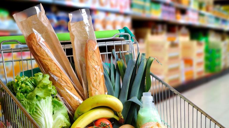Manipulace v supermarketech: Už jen díky nákupnímu vozíku utratíte více