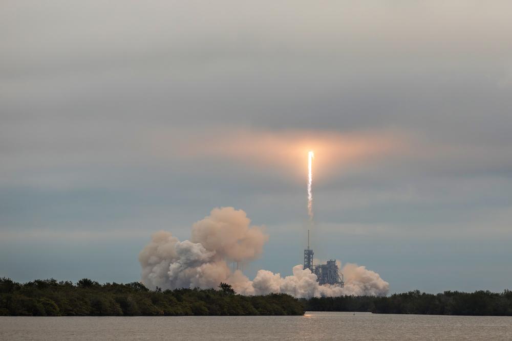 spacex shutterstock 585342653
